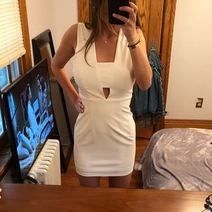 NEW NEVER WORN WHITE FORMAL DRESS